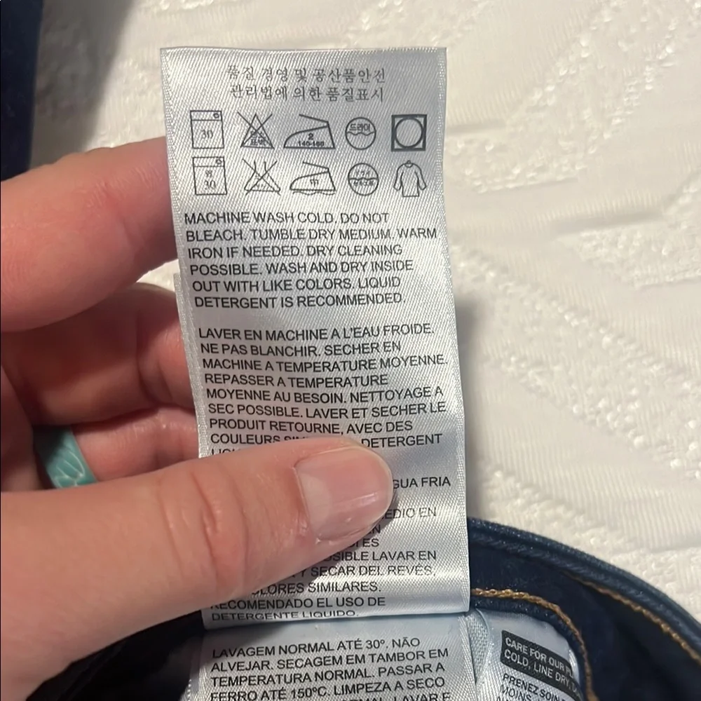 Levi’s Classic Navy Skinny Jeans - Picture 5 of 7